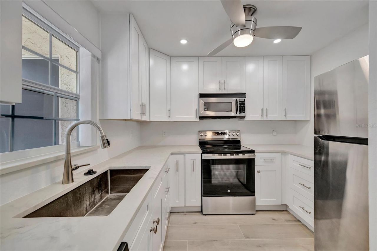 9819 Hernando Court , Unit 29-A, Bradenton, FL 34210 Photo