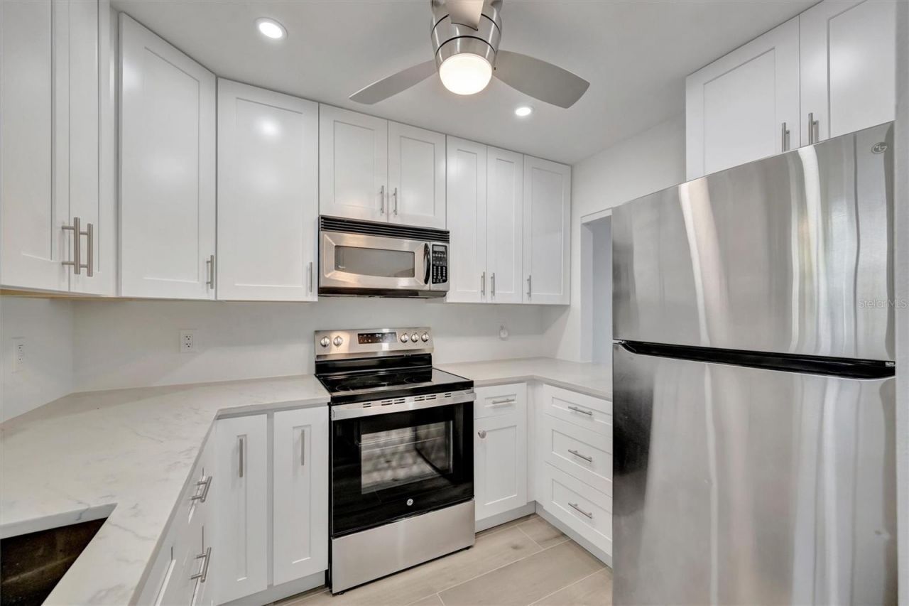 9819 Hernando Court , Unit 29-A, Bradenton, FL 34210 Photo