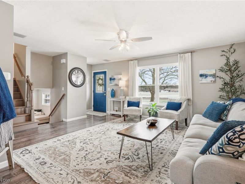 3212 Longwood Drive, Norton, OH 44203 Photo 4