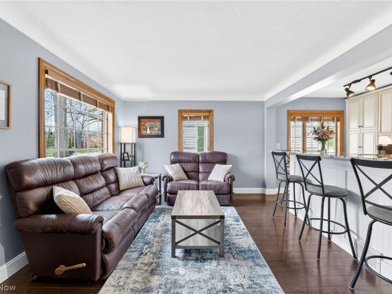 24024 E Oakland Road, Bay Village, OH 44140 Photo 5