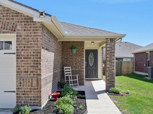 113 Mallard LN , Leander, TX 78641