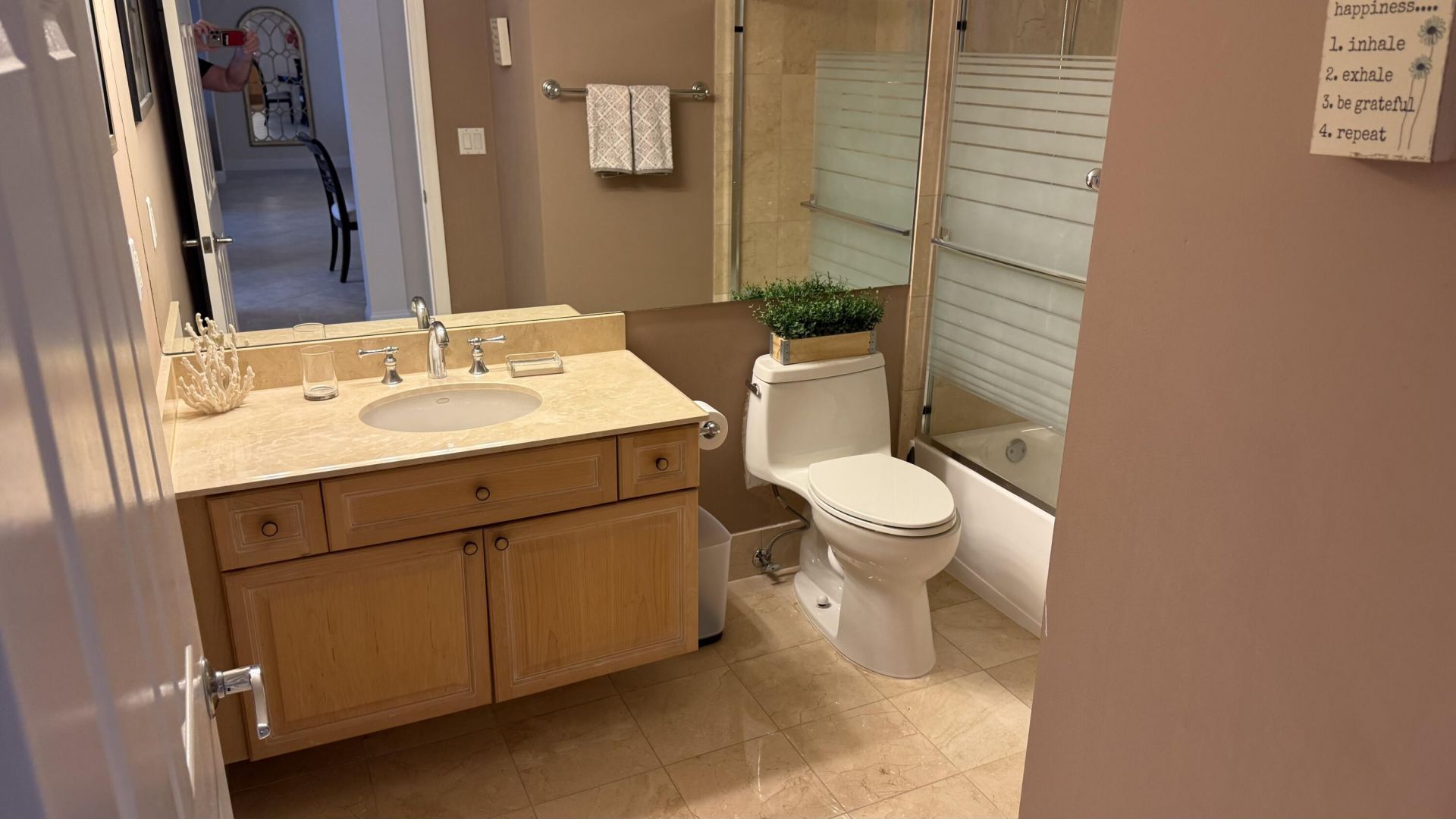 3200 N Ocean Boulevard, Unit 2105, Fort Lauderdale, FL 33308 Photo