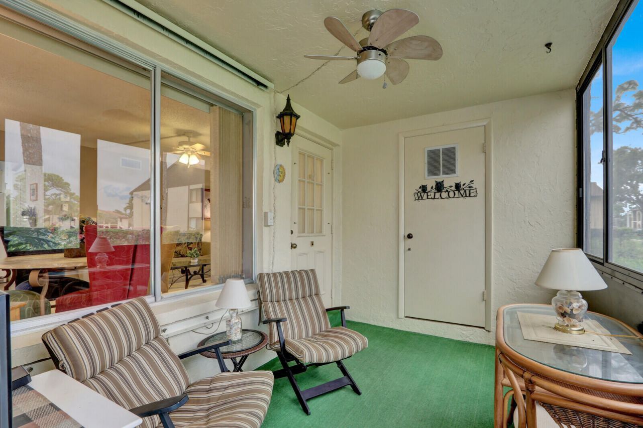 338 Knotty Pine Circle, Unit D1, Greenacres, FL 33463 Photo