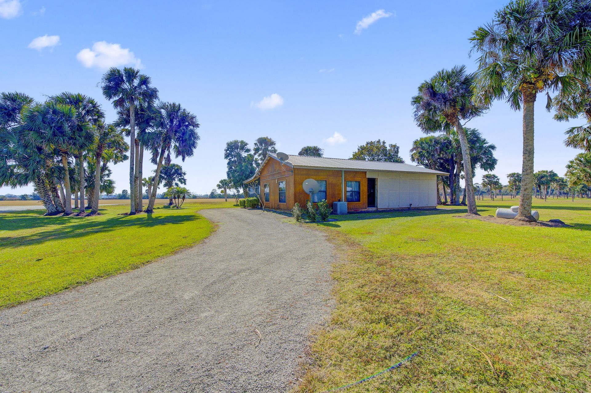 30003 SW Martin Highway, Okeechobee, FL 34974 Photo
