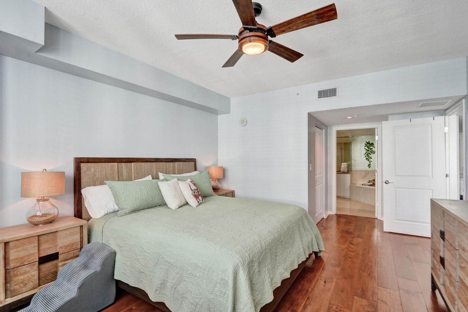 600 W Las Olas Boulevard, Unit 1803s, Fort Lauderdale, FL 33312 Photo