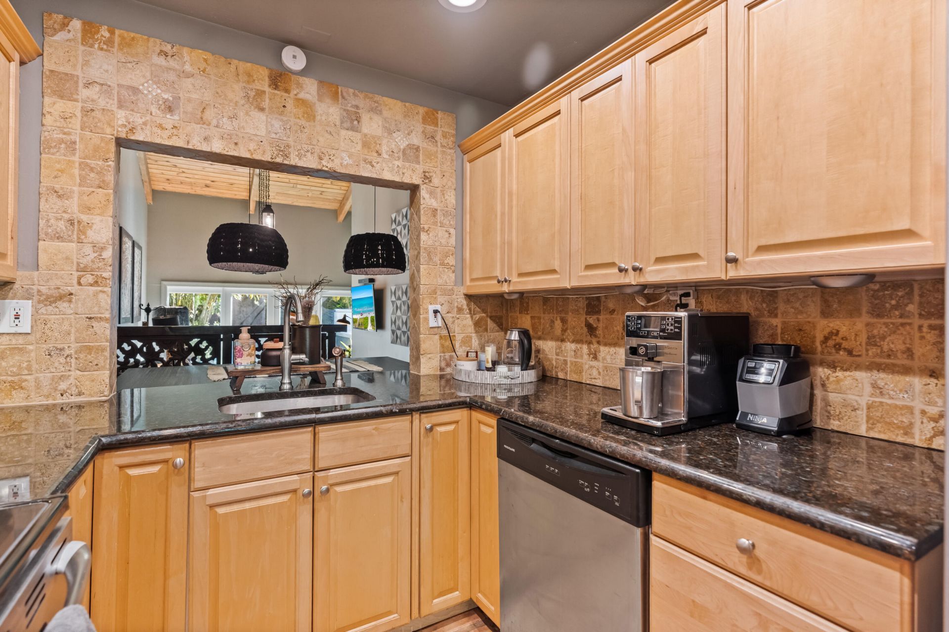 228 NE 16th Terrace, Fort Lauderdale, FL 33301 Photo