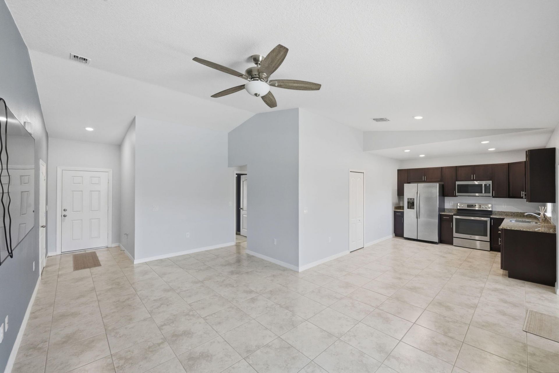 2350 SE Calcutta Circle, Port Saint Lucie, FL 34952 Photo
