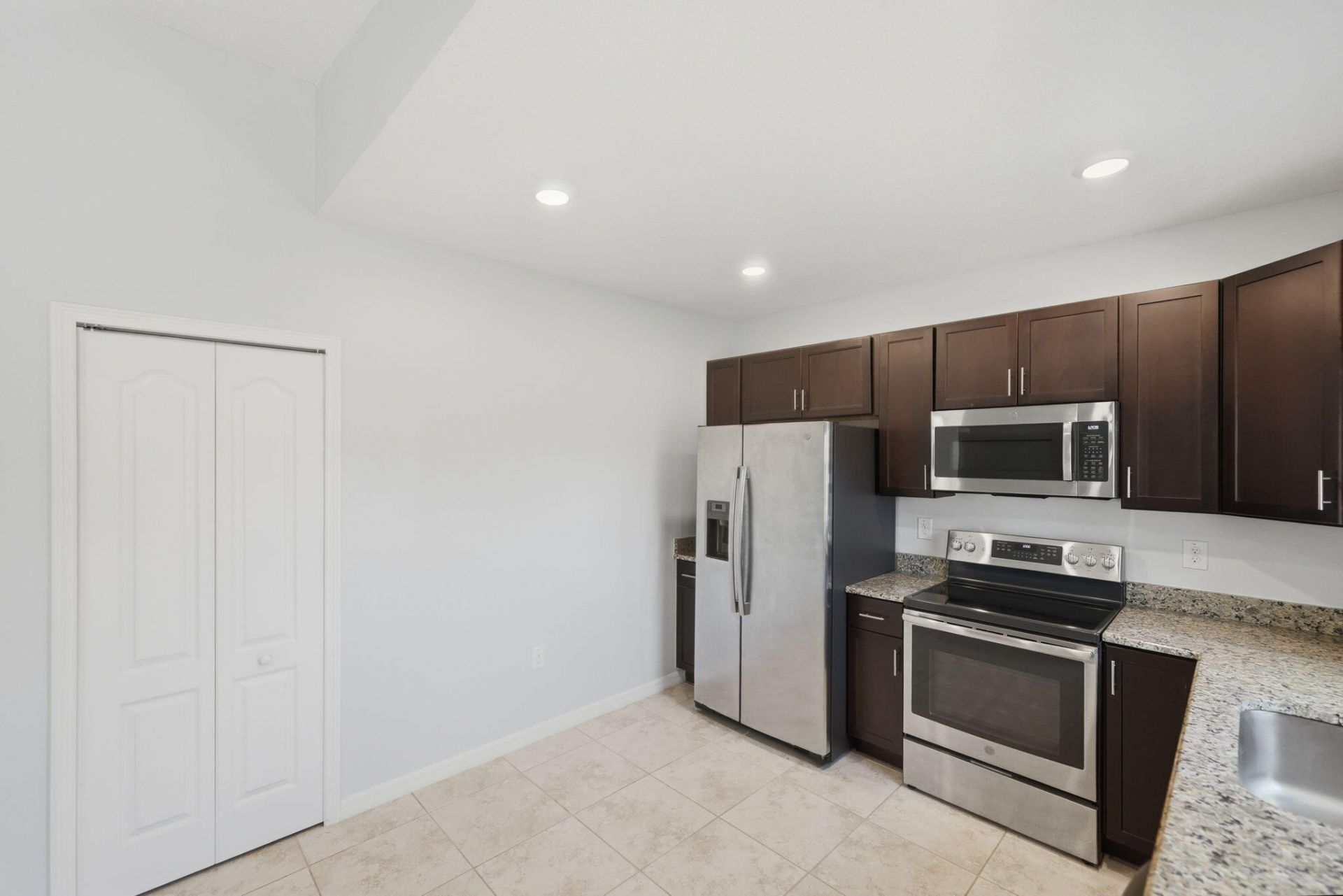 2350 SE Calcutta Circle, Port Saint Lucie, FL 34952 Photo