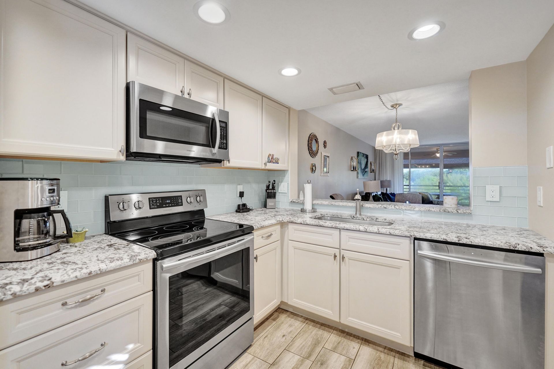 9501 Seagrape Drive, Unit 404, Davie, FL 33324 Photo