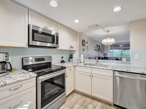 9501 Seagrape Drive, Unit 404, Davie, FL 33324