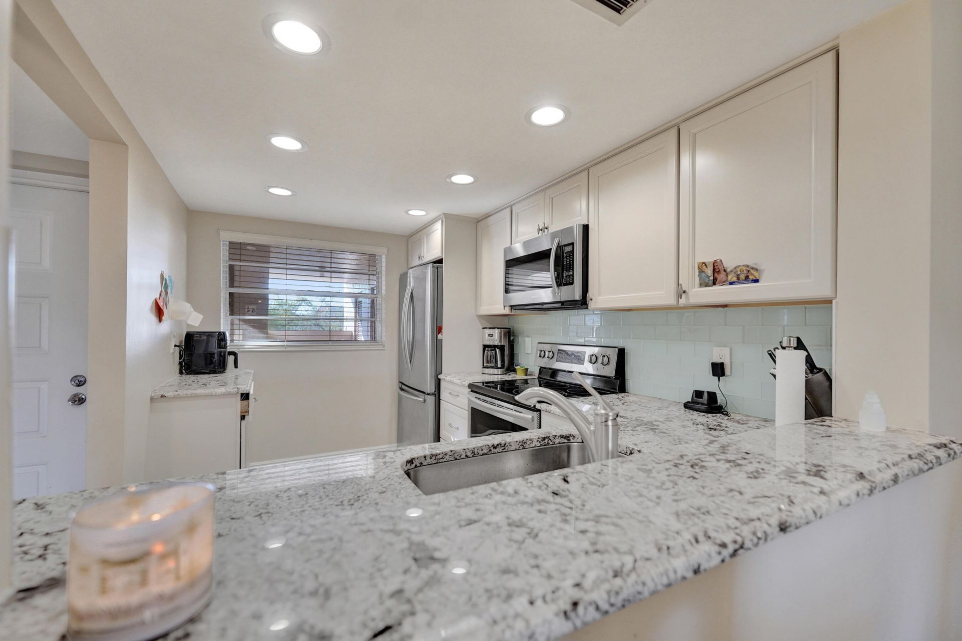 9501 Seagrape Drive, Unit 404, Davie, FL 33324 Photo