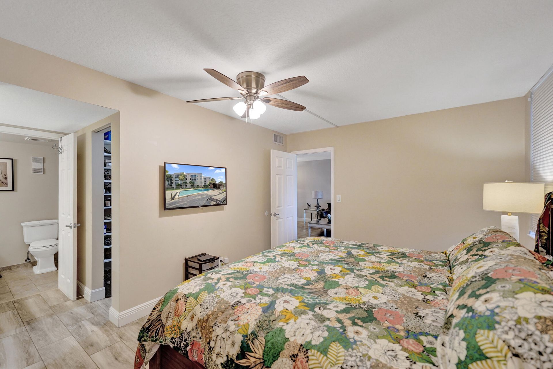 9501 Seagrape Drive, Unit 404, Davie, FL 33324 Photo