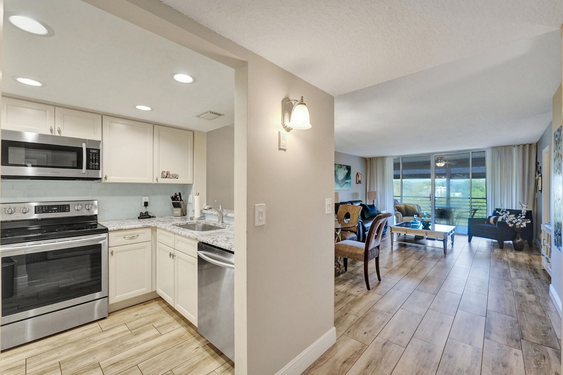 9501 Seagrape Drive, Unit 404, Davie, FL 33324 Photo