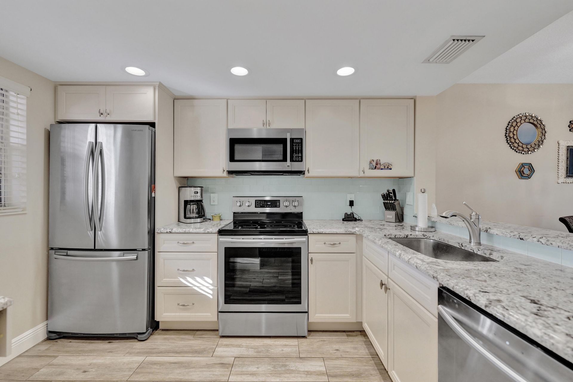 9501 Seagrape Drive, Unit 404, Davie, FL 33324 Photo