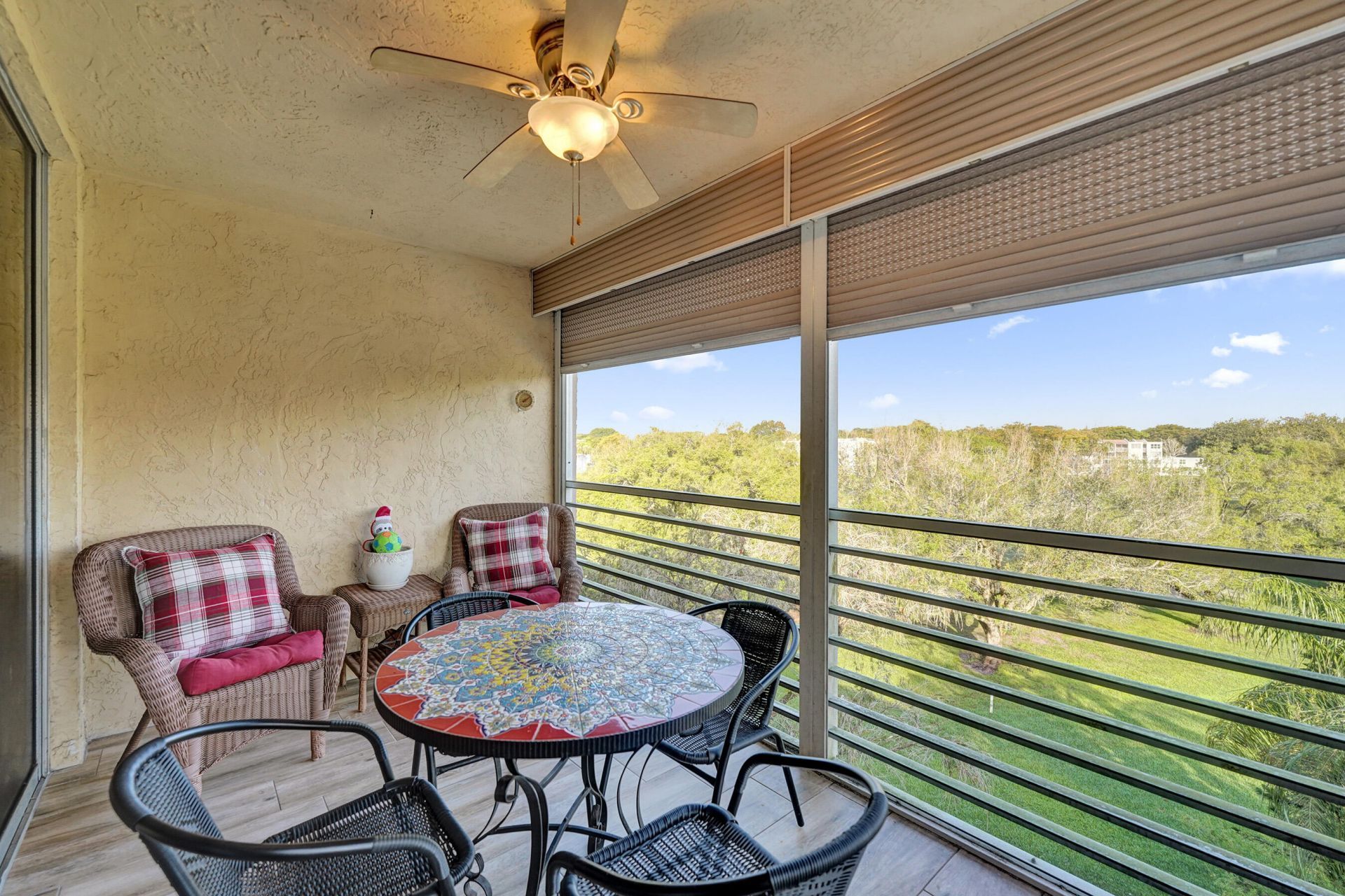 9501 Seagrape Drive, Unit 404, Davie, FL 33324 Photo