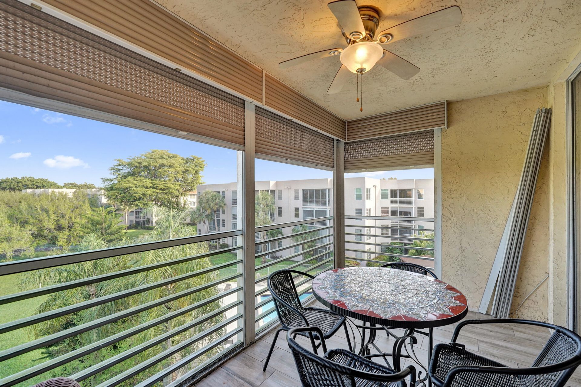 9501 Seagrape Drive, Unit 404, Davie, FL 33324 Photo