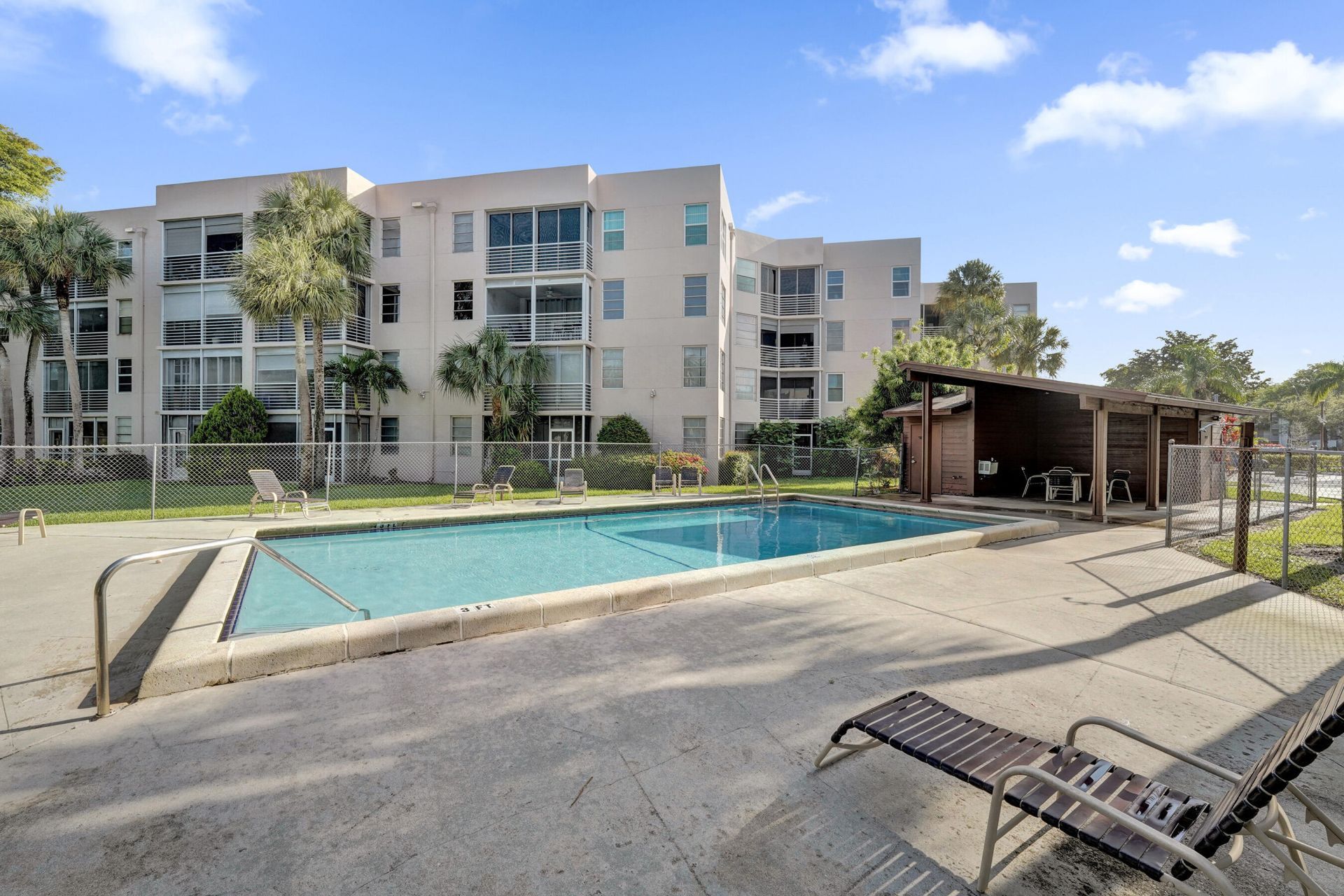 9501 Seagrape Drive, Unit 404, Davie, FL 33324 Photo