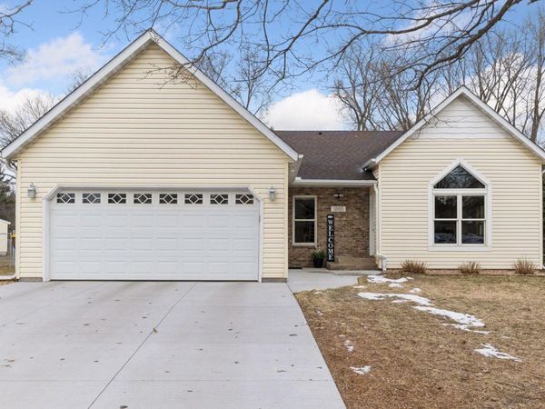 1885 Garden Lane , White Bear Lake, MN 55110