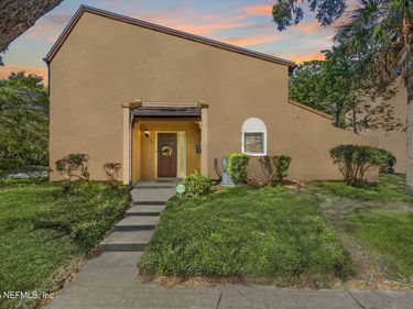 327 GREENCASTLE Road, Unit 54, Jacksonville, FL 32225