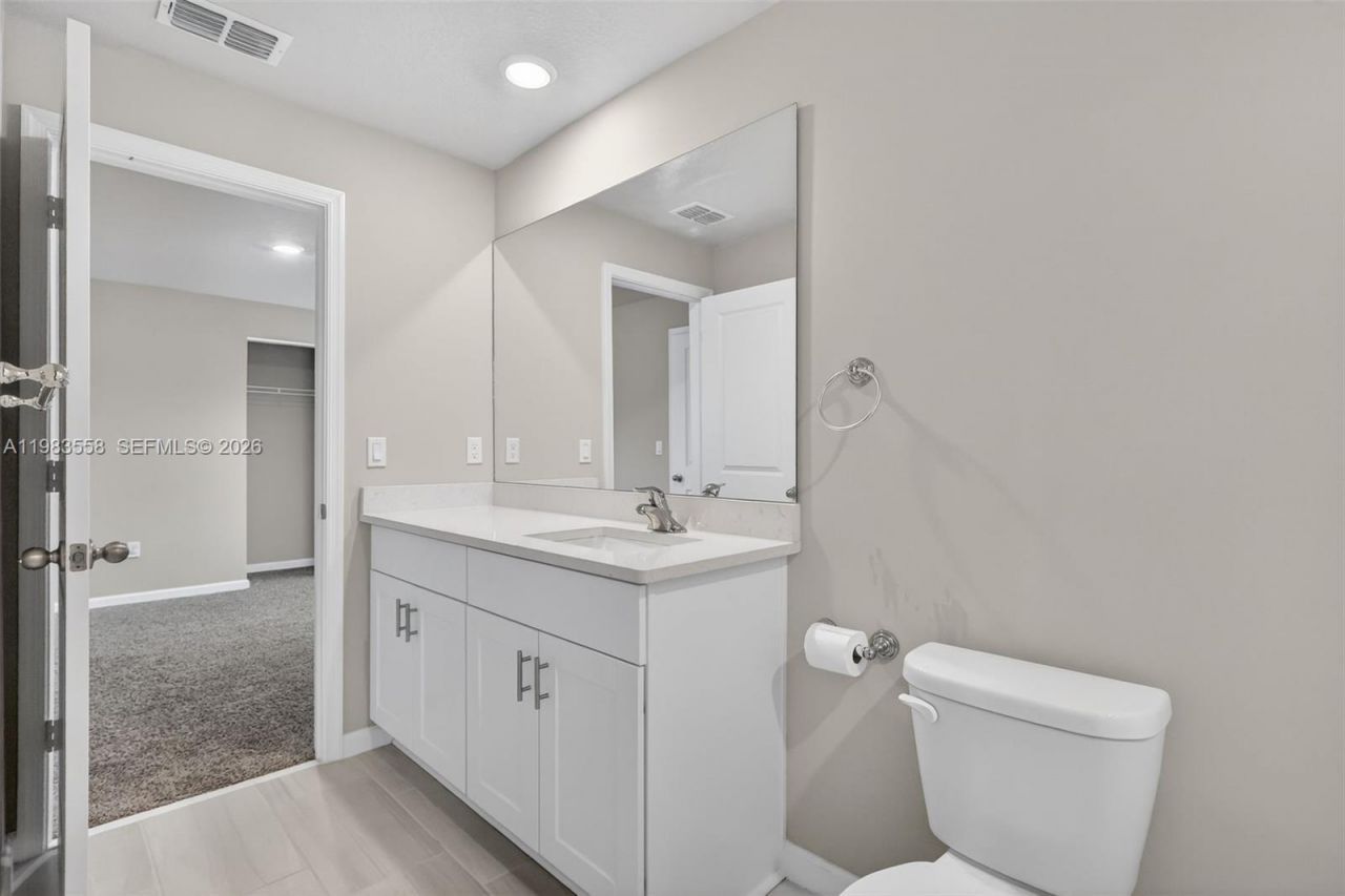 5610 SE Edgewater Cir , Stuart, FL 34997 Photo