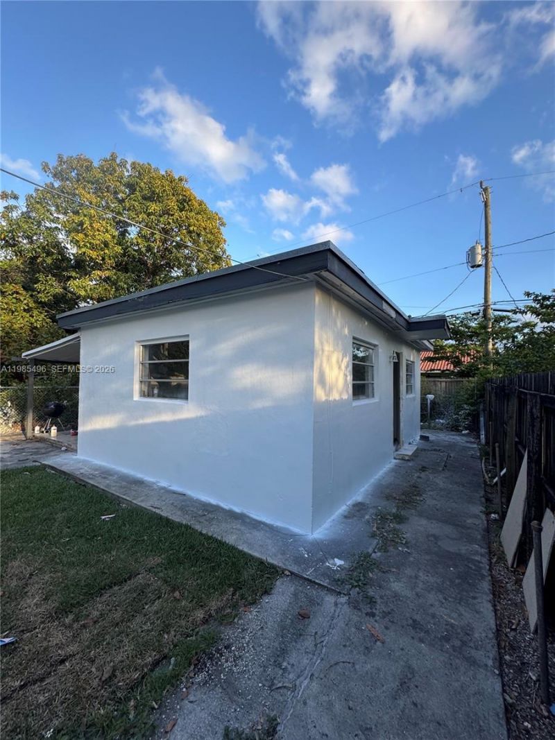 440 E 37th St, Hialeah, FL 33013 Photo