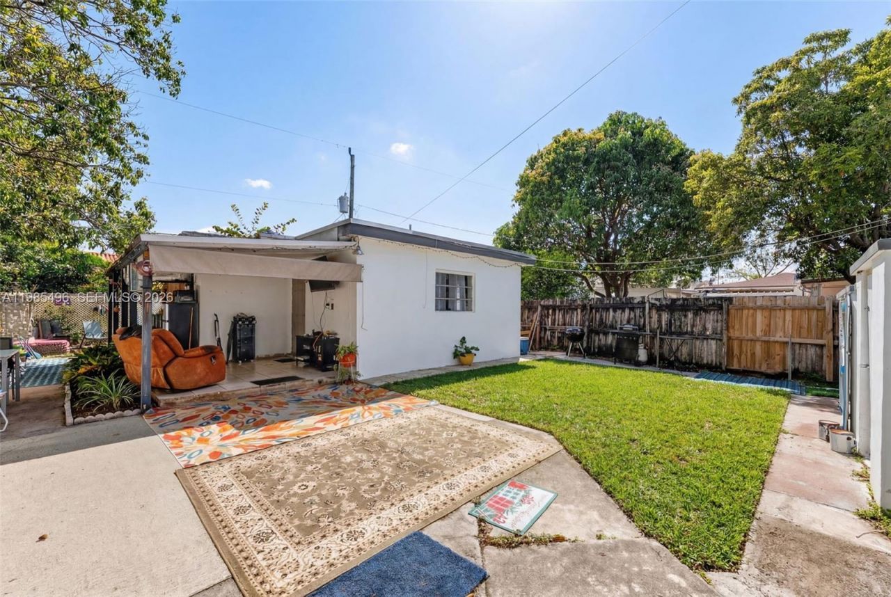 440 E 37th St, Hialeah, FL 33013 Photo