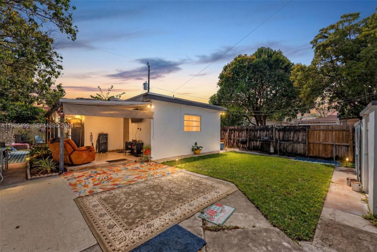 440 E 37th St, Hialeah, FL 33013 Photo