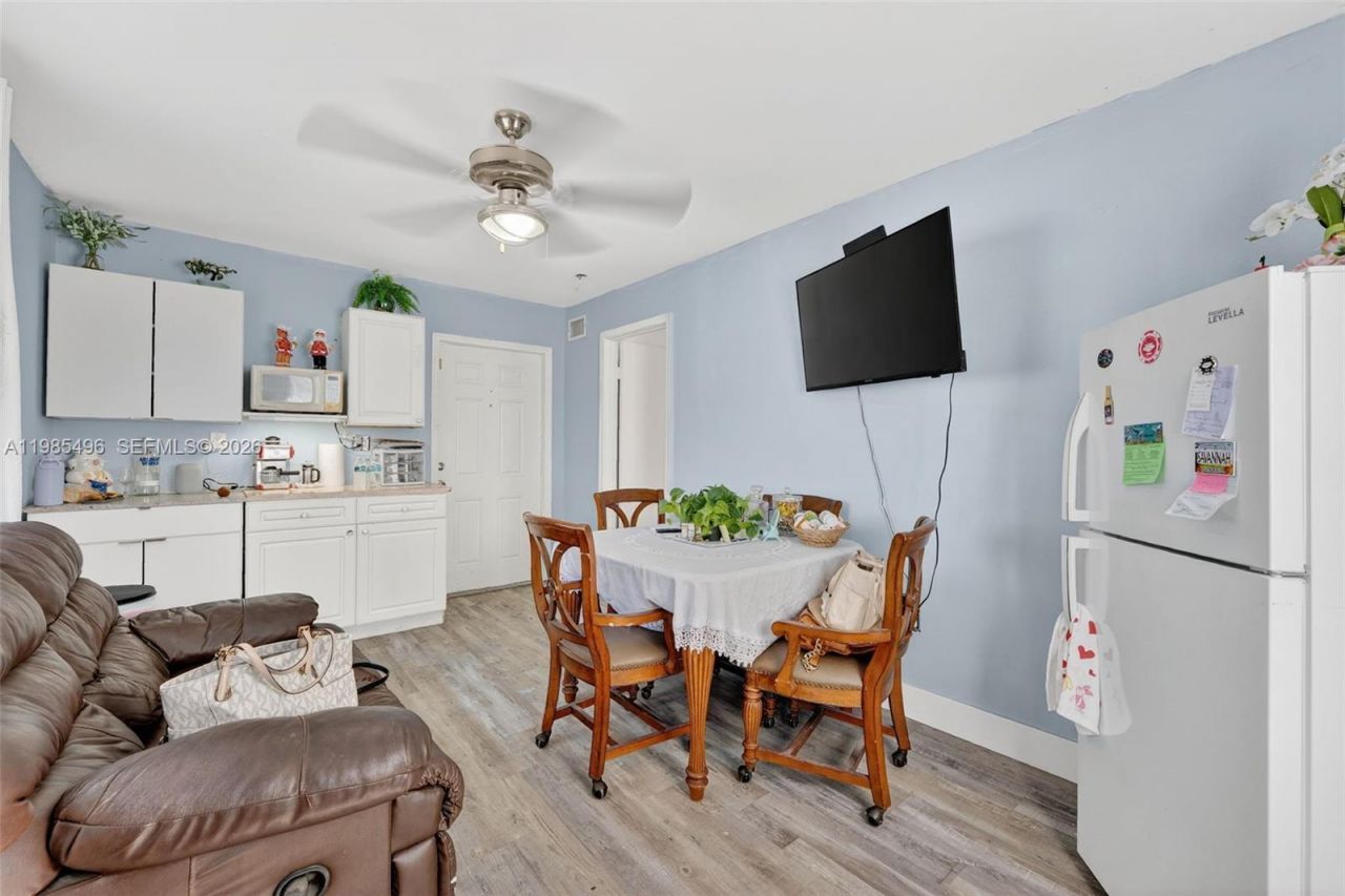 440 E 37th St, Hialeah, FL 33013 Photo