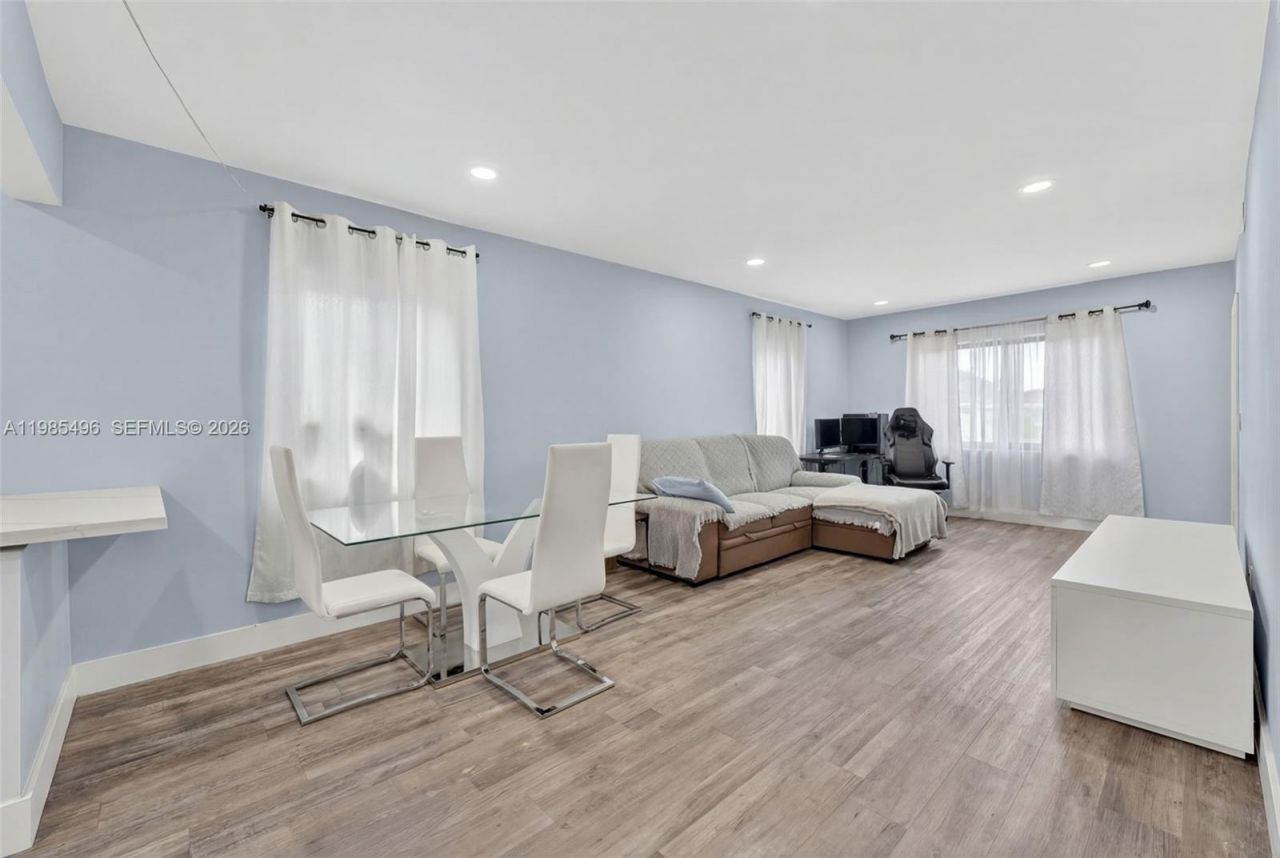 440 E 37th St, Hialeah, FL 33013 Photo