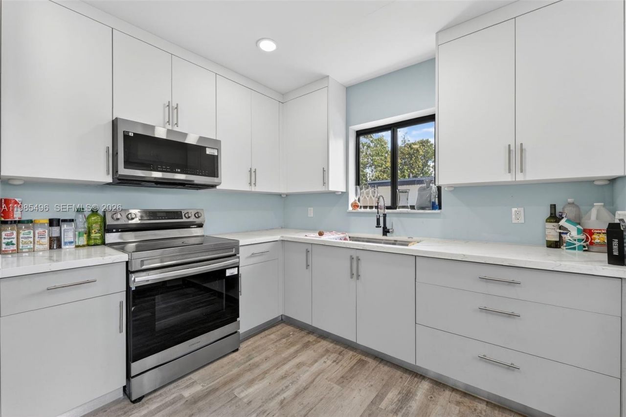 440 E 37th St, Hialeah, FL 33013 Photo