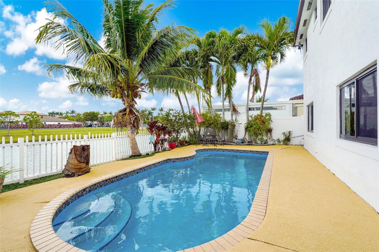 22542 SW 103rd Ct , Cutler Bay, FL 33190 Photo