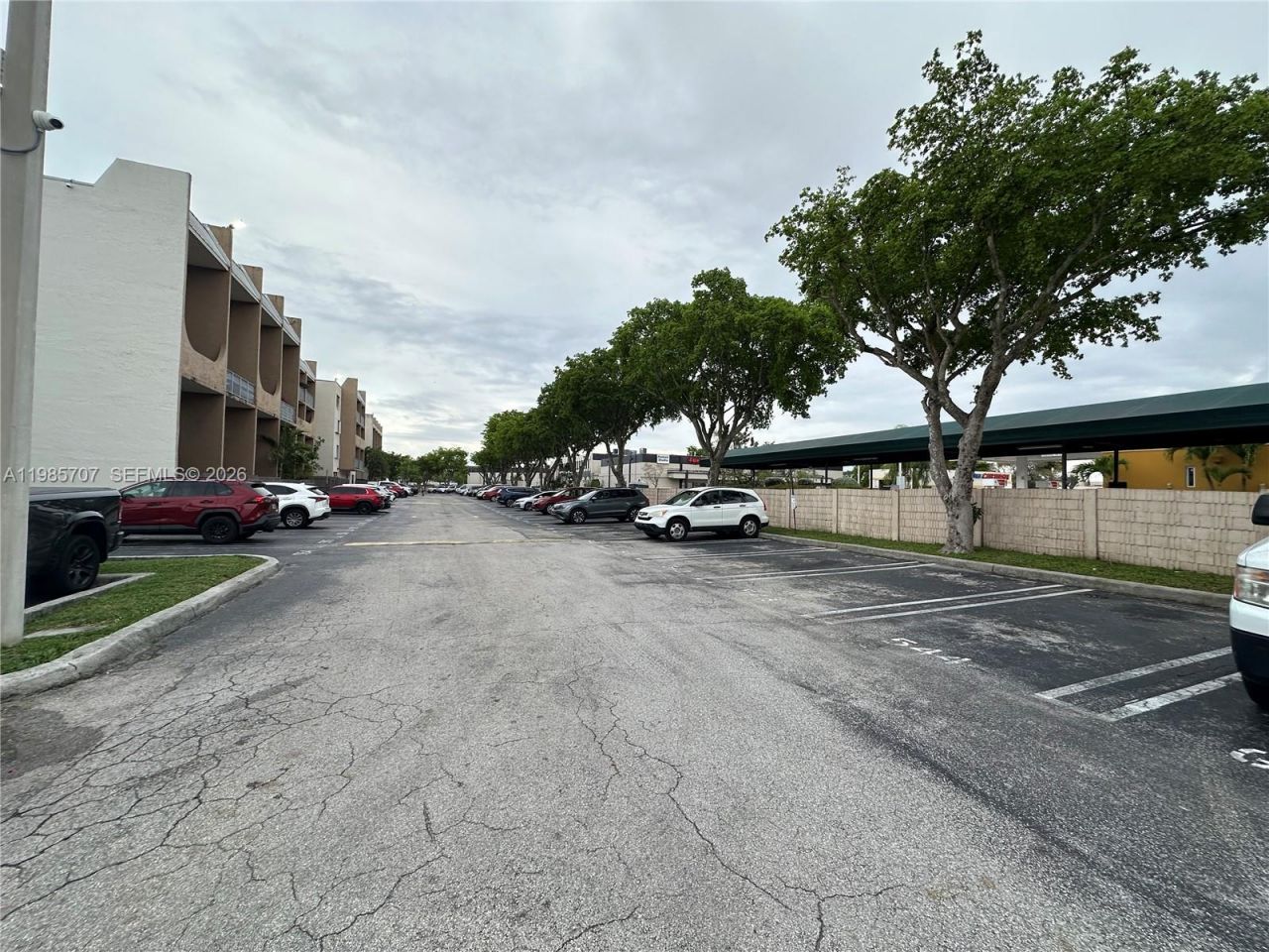10900 SW 104th St, Unit 322, Miami, FL 33176 Photo