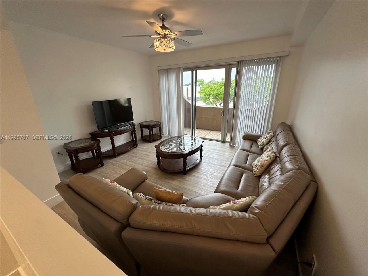 10900 SW 104th St, Unit 322, Miami, FL 33176 Photo