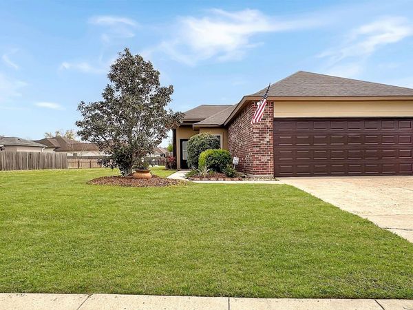 1665 Seville Dr, St Gabriel, LA 70776