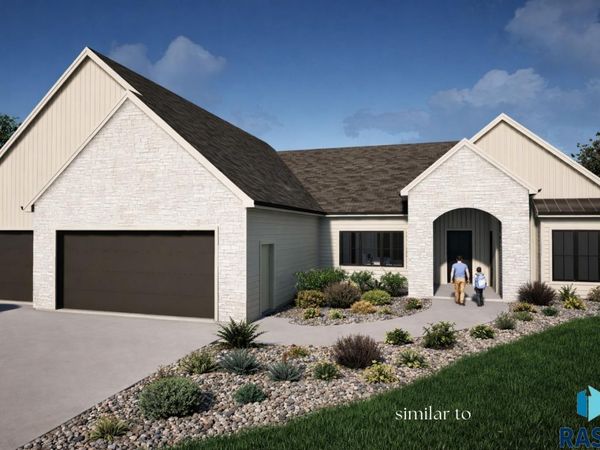 5501 E Morningside Cir, Sioux Falls, SD 57110