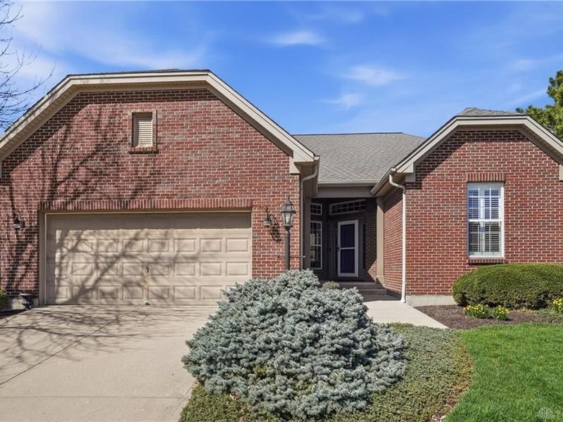 8338 Jeannes Creek Lane, West Chester, OH 45069 Photo 2