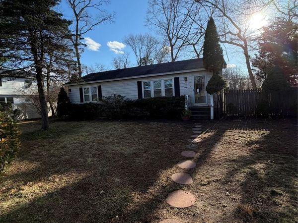 60 Webb Avenue , Patchogue, NY 11772