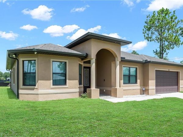 1105 James AVE, LEHIGH ACRES, FL 33936