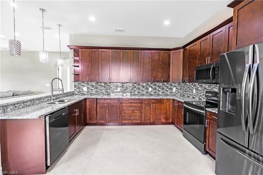 1105 James Ave, Lehigh Acres, FL 33936 Photo