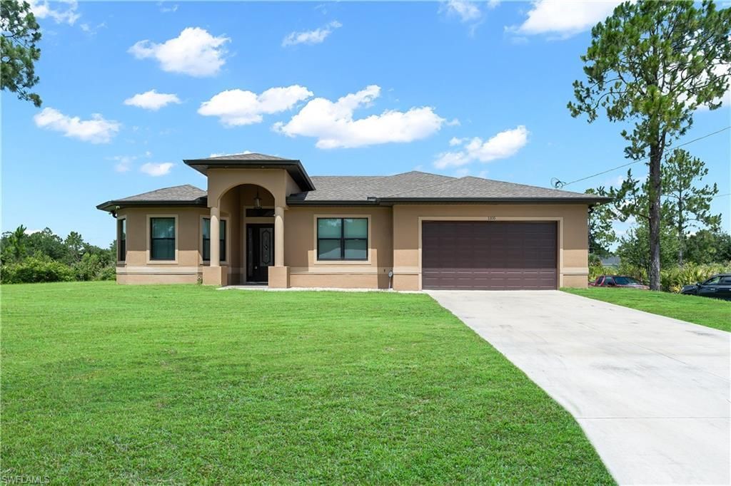 1105 James Ave, Lehigh Acres, FL 33936 Photo