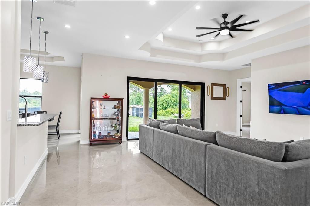 1105 James Ave, Lehigh Acres, FL 33936 Photo