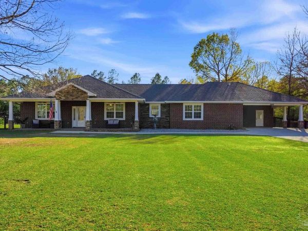 2439 Wallace Lake Rd, Pace, FL 32571