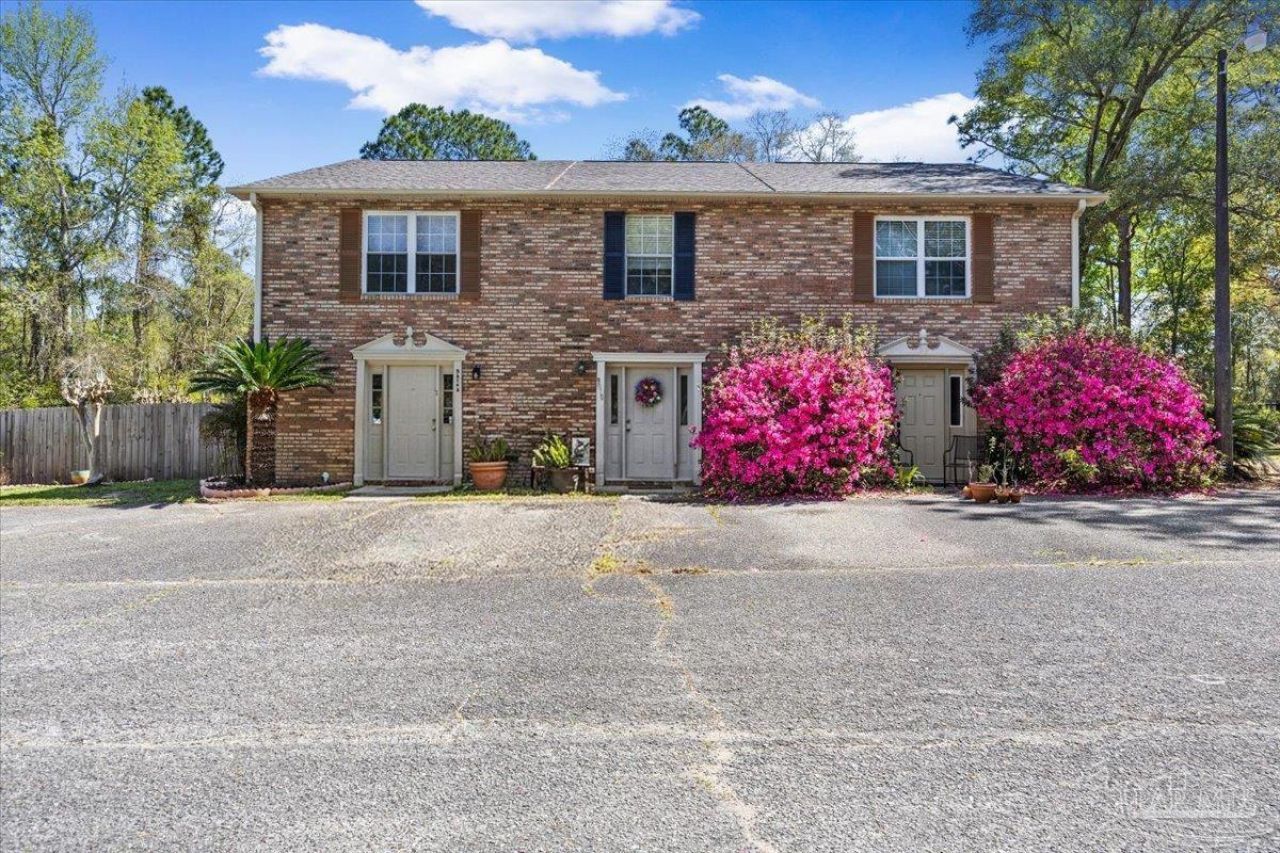 9020 Governors Pl Ct, Pensacola, FL 32514 Main Photo