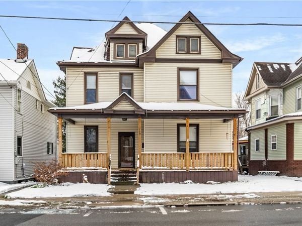 109 N Main St, Houston, PA 15342