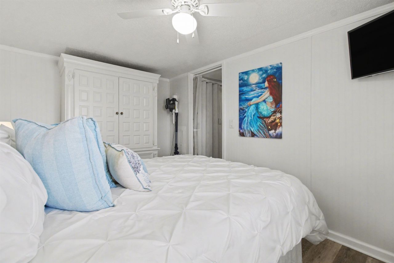 930 Foxfire Dr. Photo 16