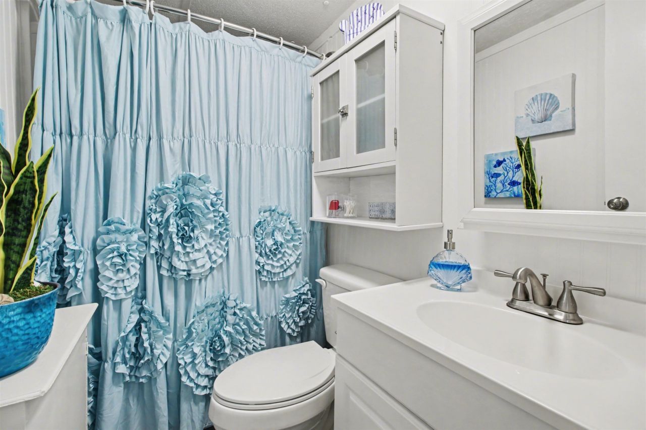 930 Foxfire Dr. Photo 17