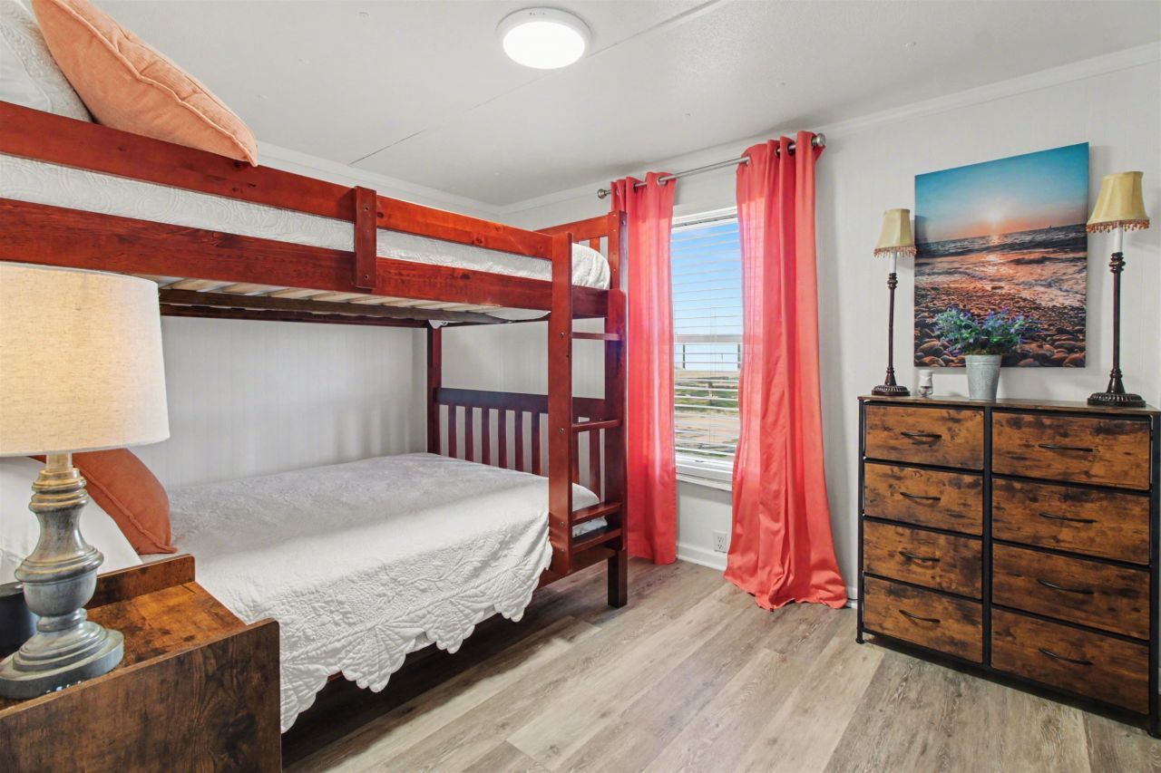 930 Foxfire Dr. Photo 18