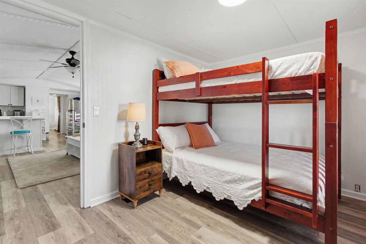 930 Foxfire Dr. Photo 19