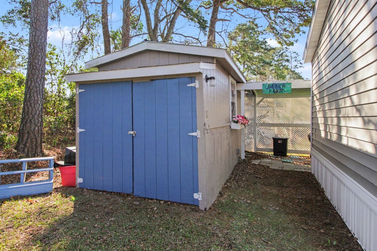 930 Foxfire Dr. Photo 24