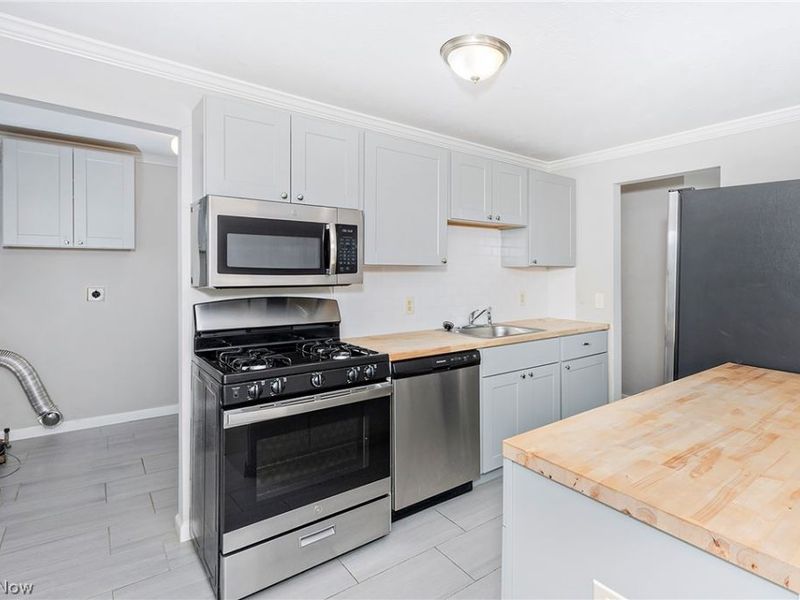 550 Augdon Drive , Elyria, OH 44035 Photo 11